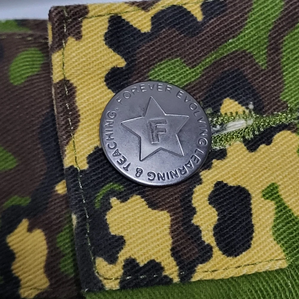 FELT - FOR EVERY LIVING THING Everyday Work Pants Green Yellow Camo 32x29 $95